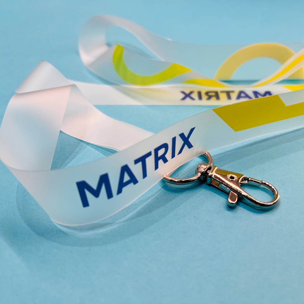 Прозрачная лента с логотипом Изготовленная на заказ прозрачная лента с печатью логотипа с карабином для крепления к бейджу