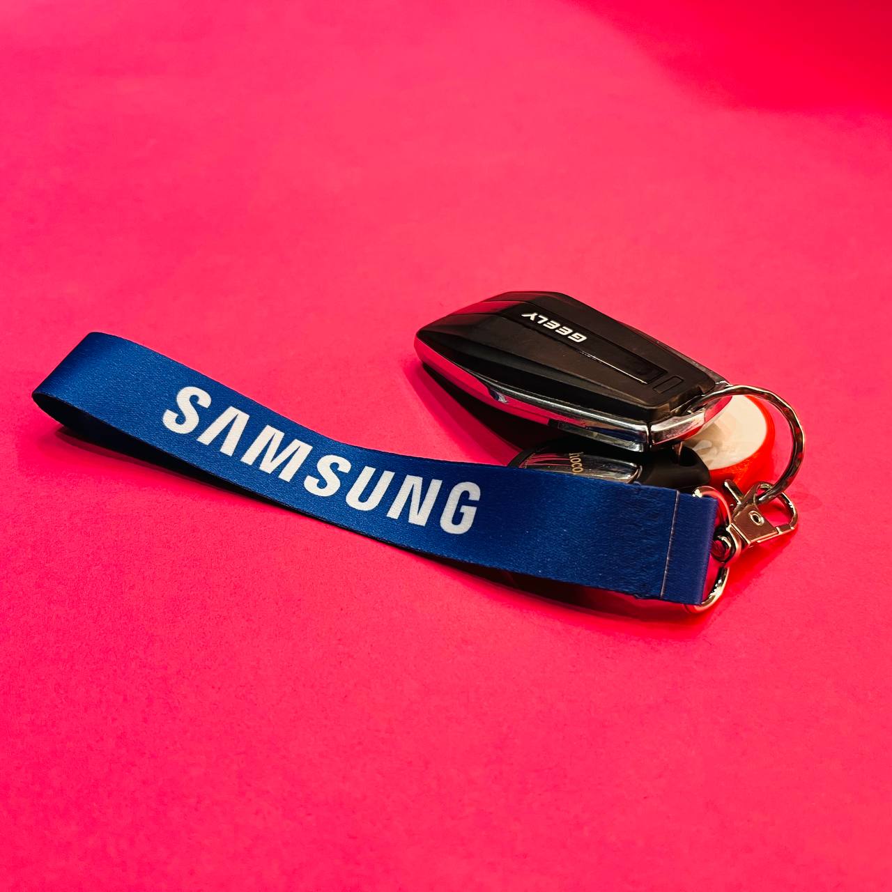 Ремувка на ключах с логотипом